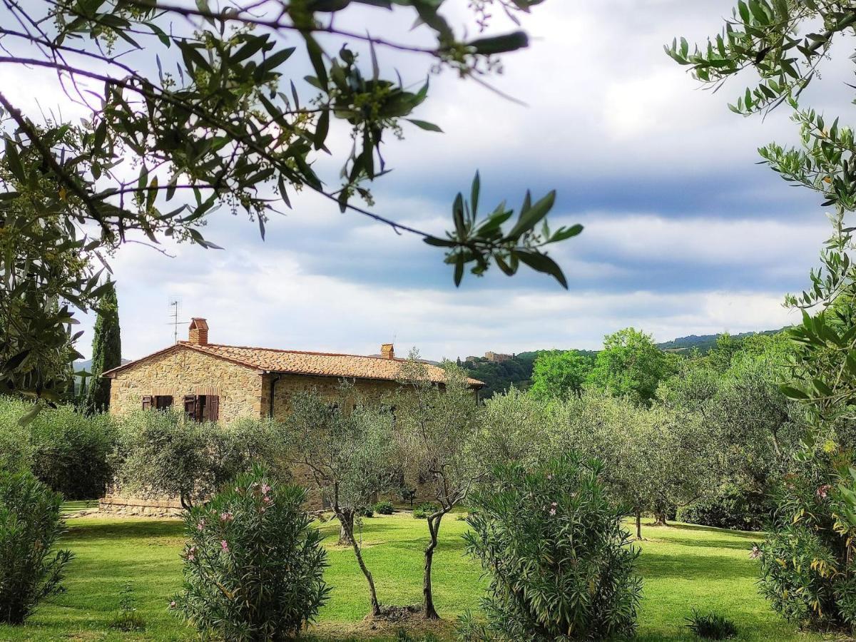 Atmospheric Apartment In Authentic House Near Beautiful Sasso Pisano ภายนอก รูปภาพ